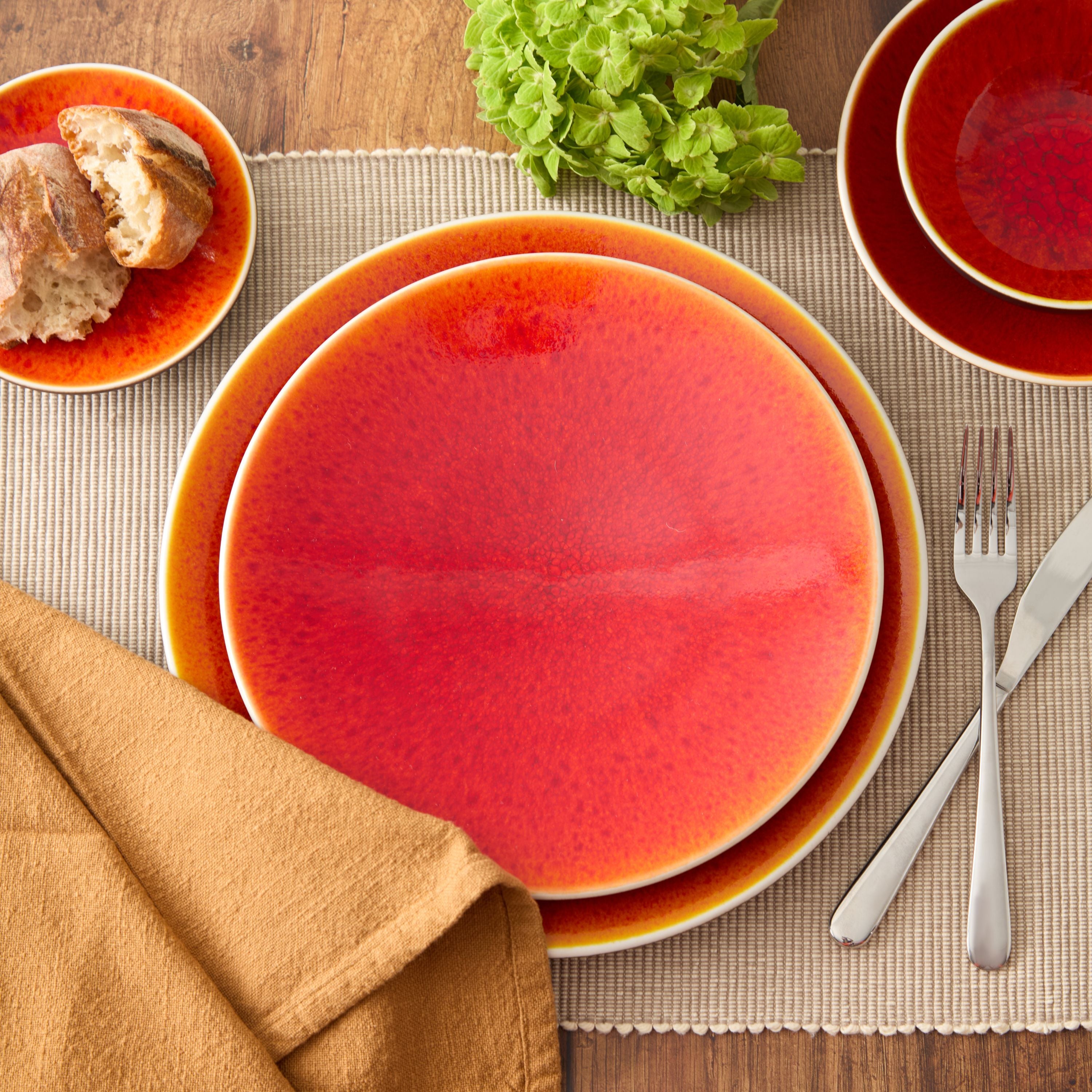 jars ceramistes tourron plates_orange
