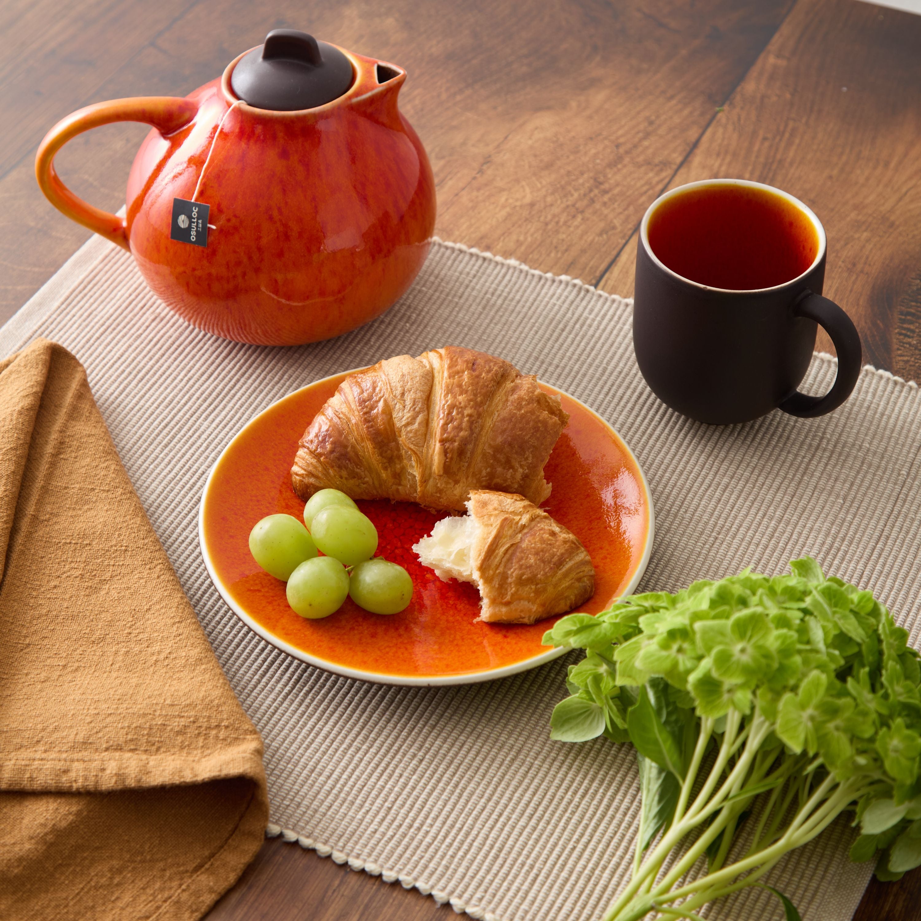 jars ceramistes tourron plates_orange