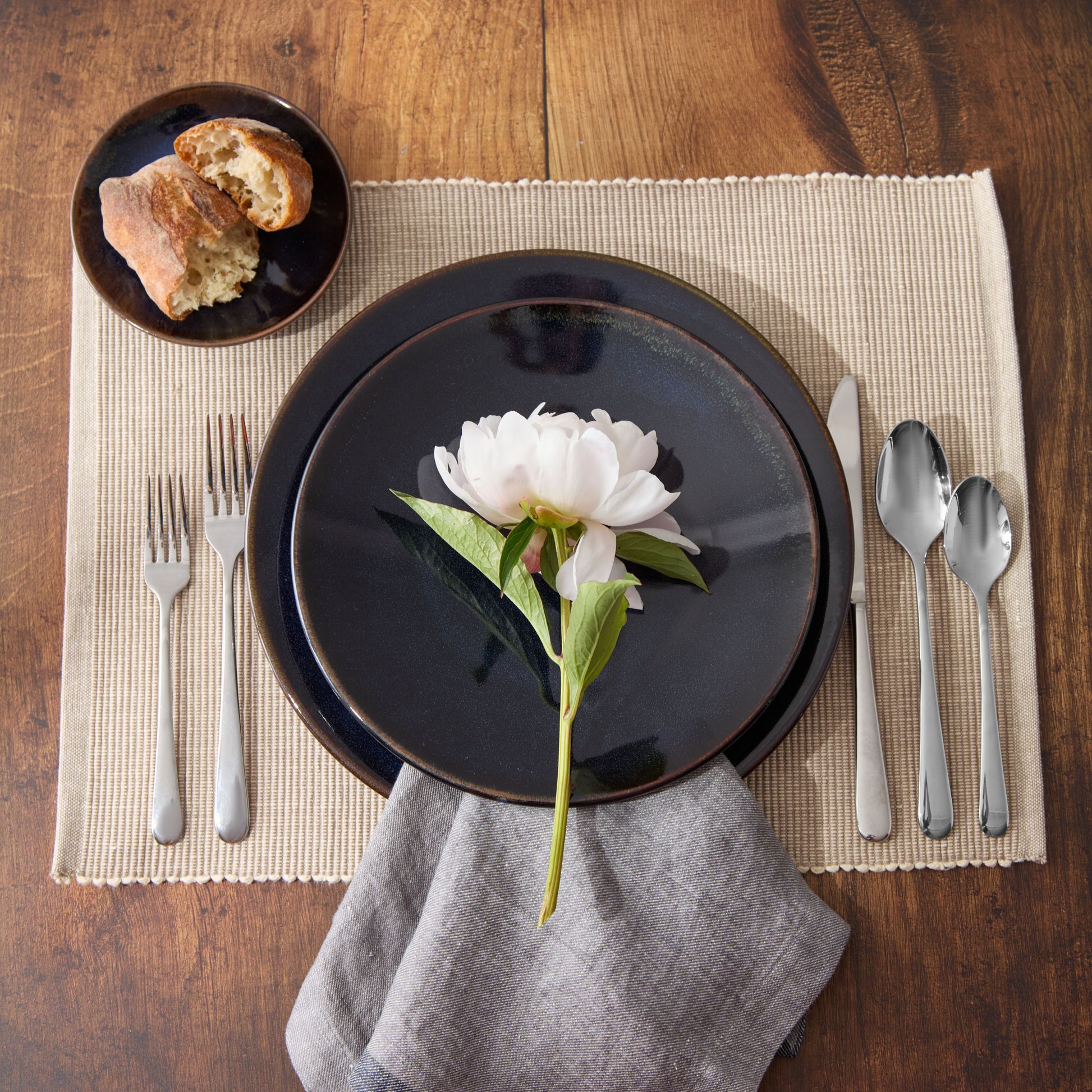 jars ceramistes tourron plates_indigo