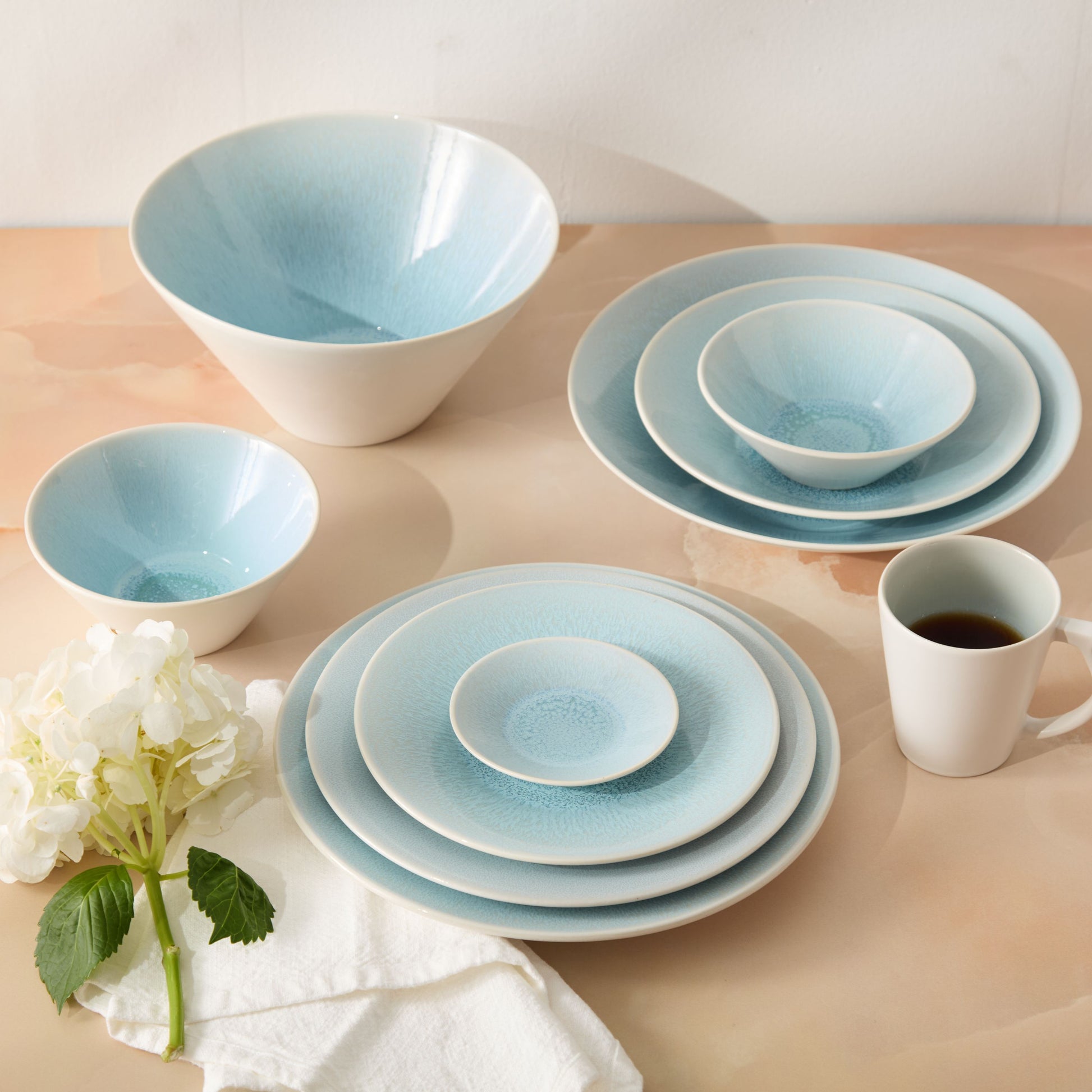 jars ceramistes vuelta plat creux deep round dish_atoll