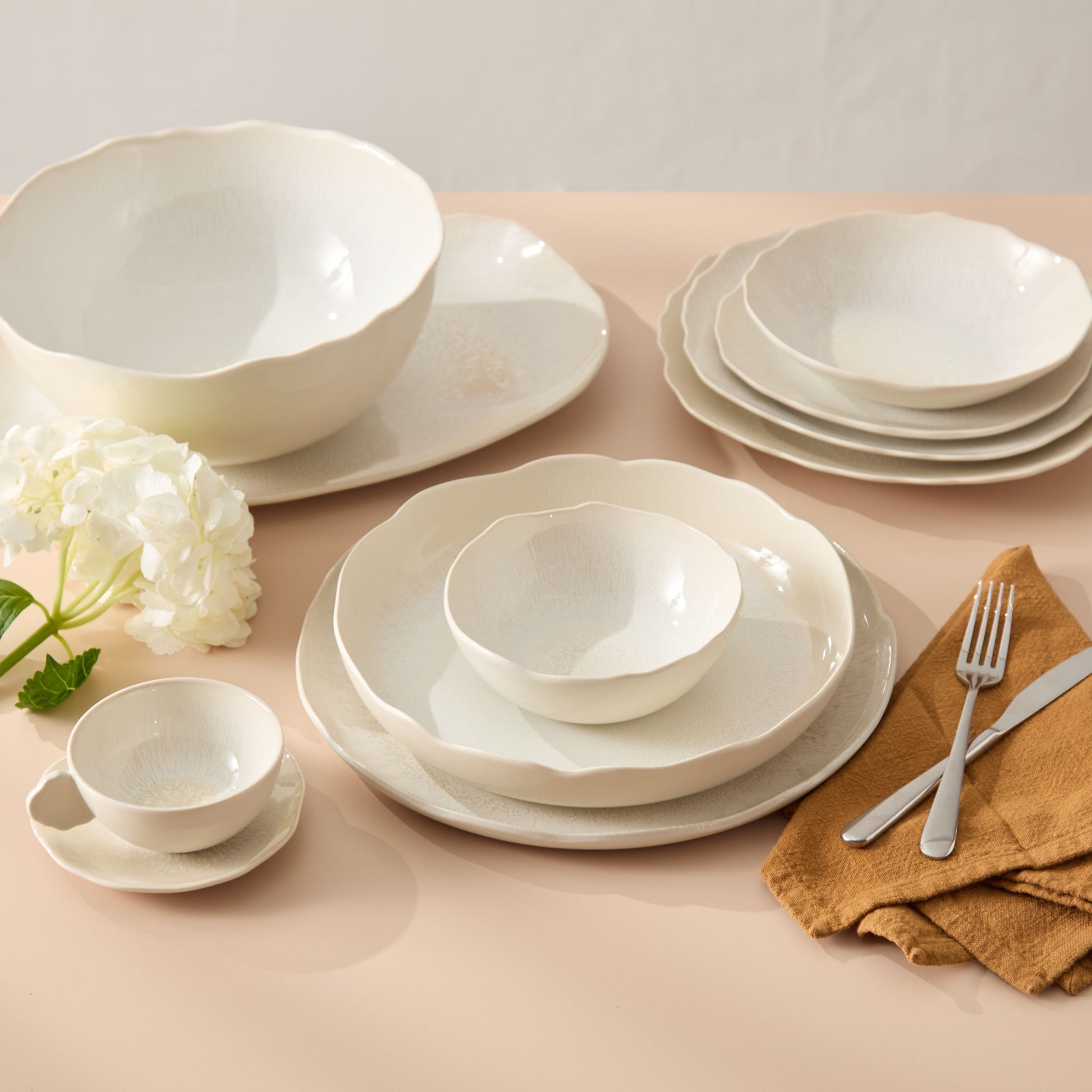 Plume Soup Plate - Perle