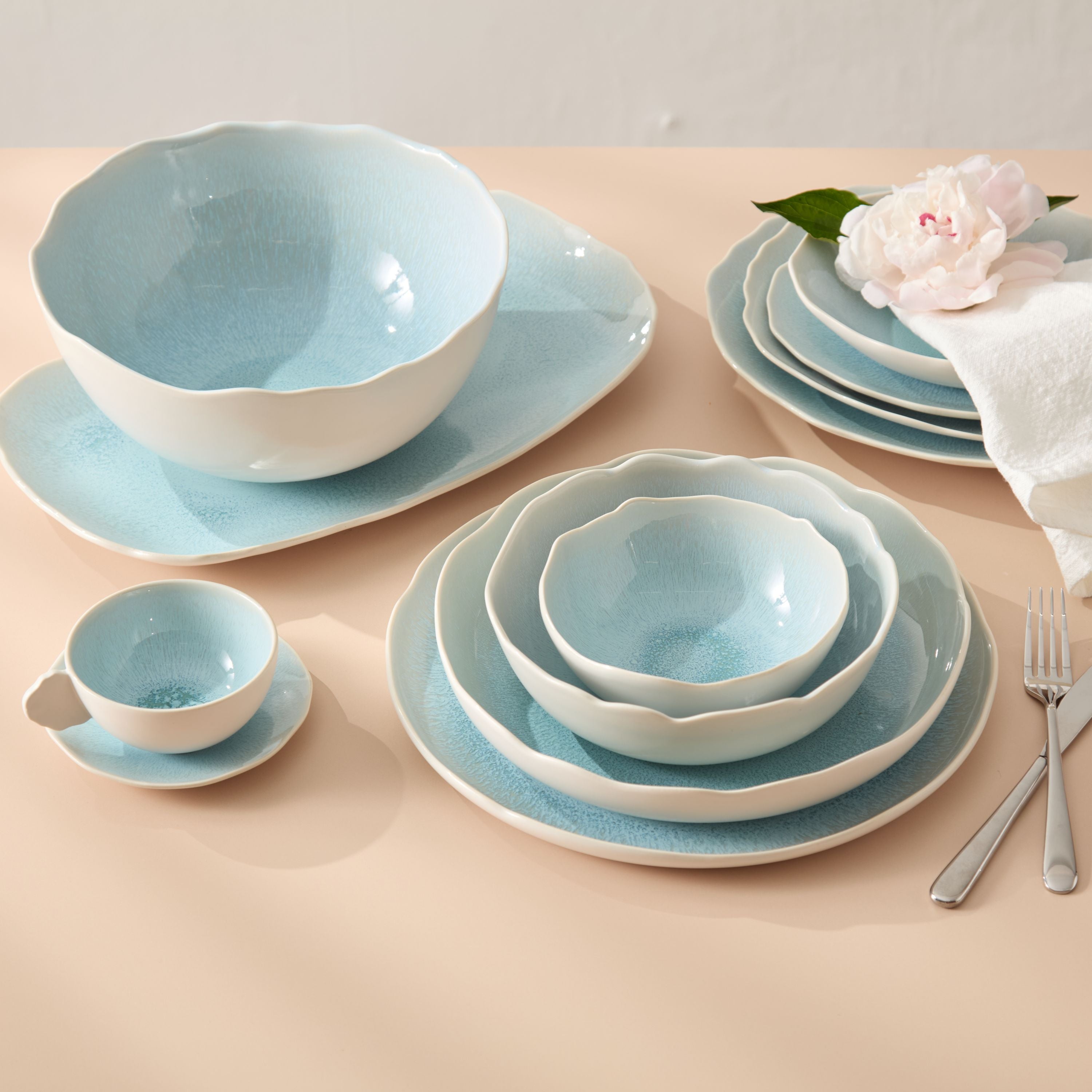 Plume Saladier (Serving Bowl) - Perle