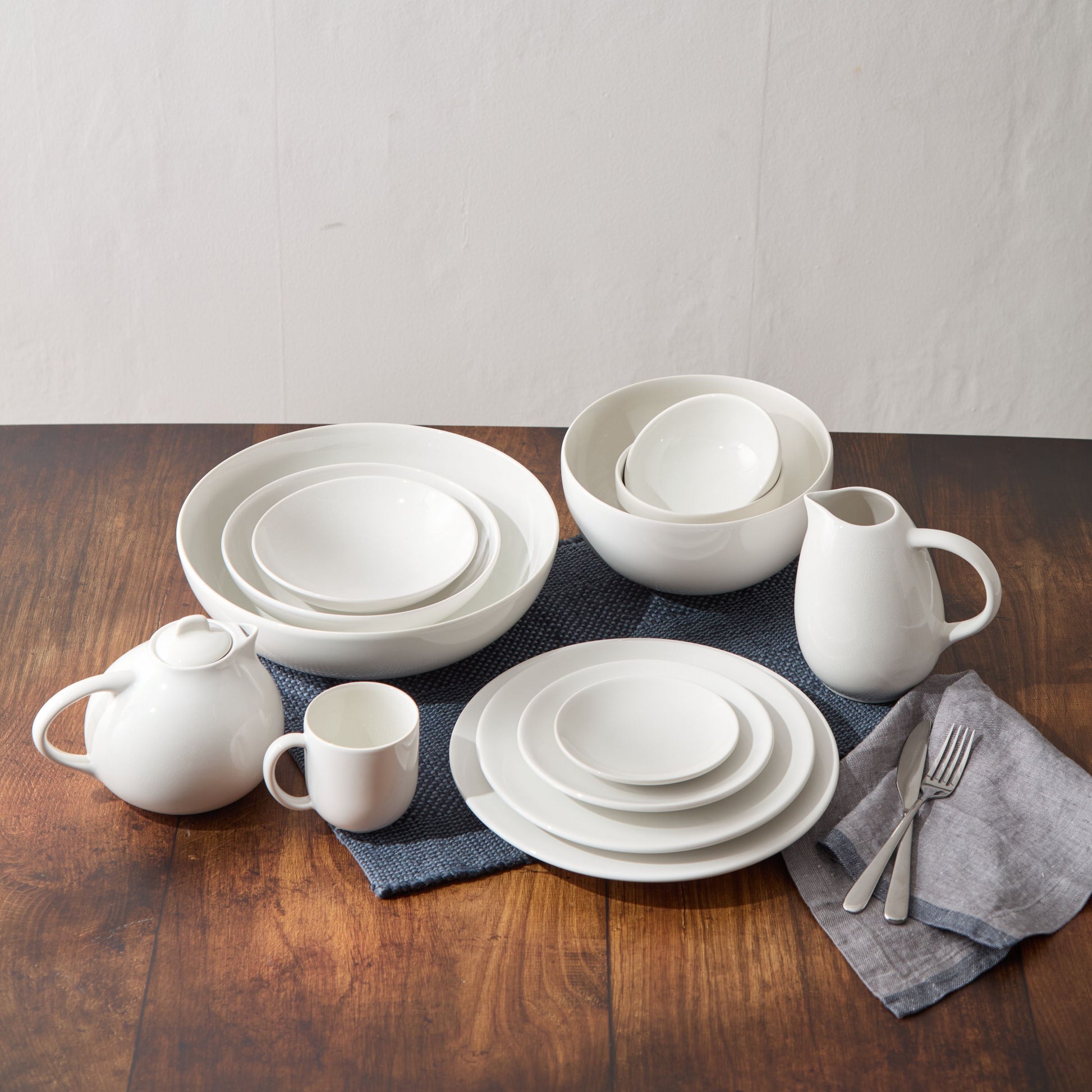 jars ceramistes tourron centre de table large serving bowl_neige