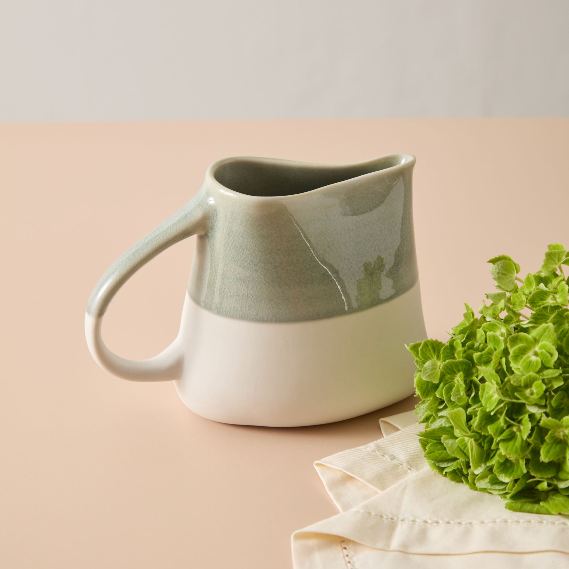 jars maguelone pitcher, cachemire