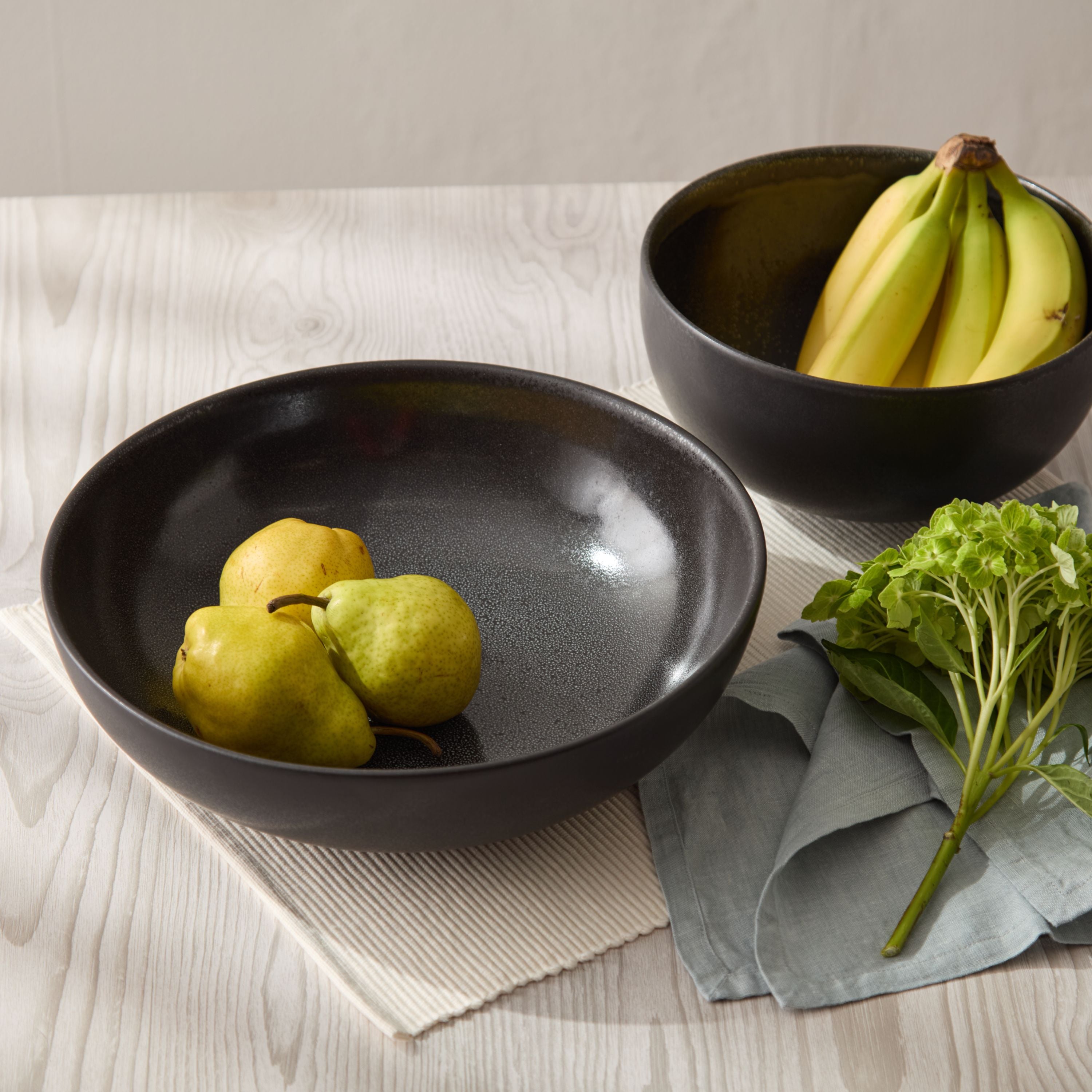 jars ceramistes tourron centre de table large serving bowl_celeste