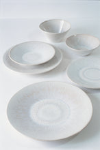 Jars Céramistes Vuelta Round Dish / Shallow Serving Bowl Vuelta Round Dish / Shallow Serving Bowl